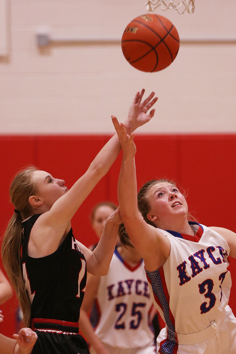 Sierra Kilts dives to recover the ball and return the possession